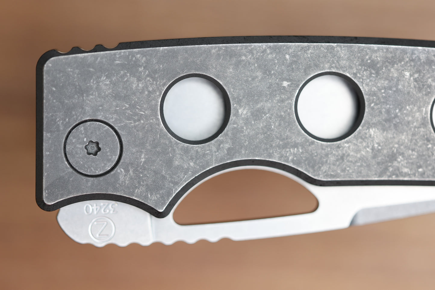 OZ MACHINE COMPANY ROOSEVELT TITANIUM SPEED HOLES MAGNACUT BLADE #3240 (PREOWNED)