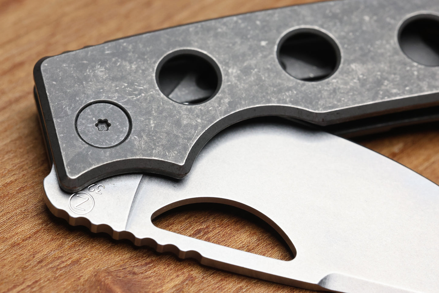 OZ MACHINE COMPANY ROOSEVELT TITANIUM SPEED HOLES MAGNACUT BLADE #3240 (PREOWNED)