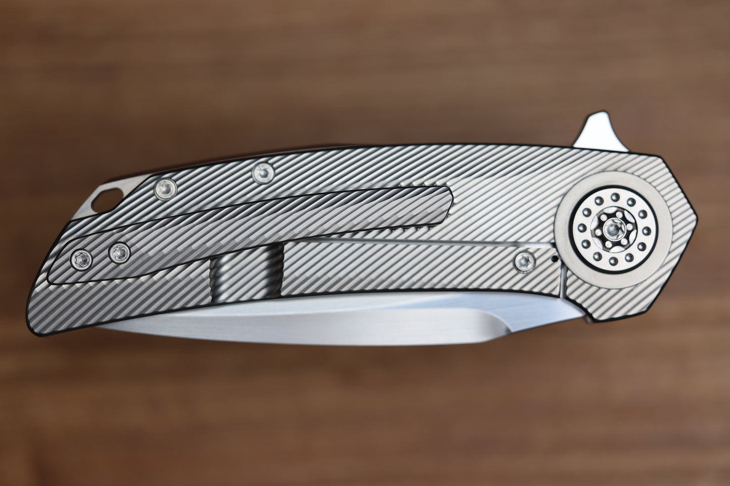 SKIFF MADE BLADES FUGITIVE MILLED TITANIUM SCALES TITANIUM HARDWARE SATIN CPM154 BLADE #227 (PREOWNED)