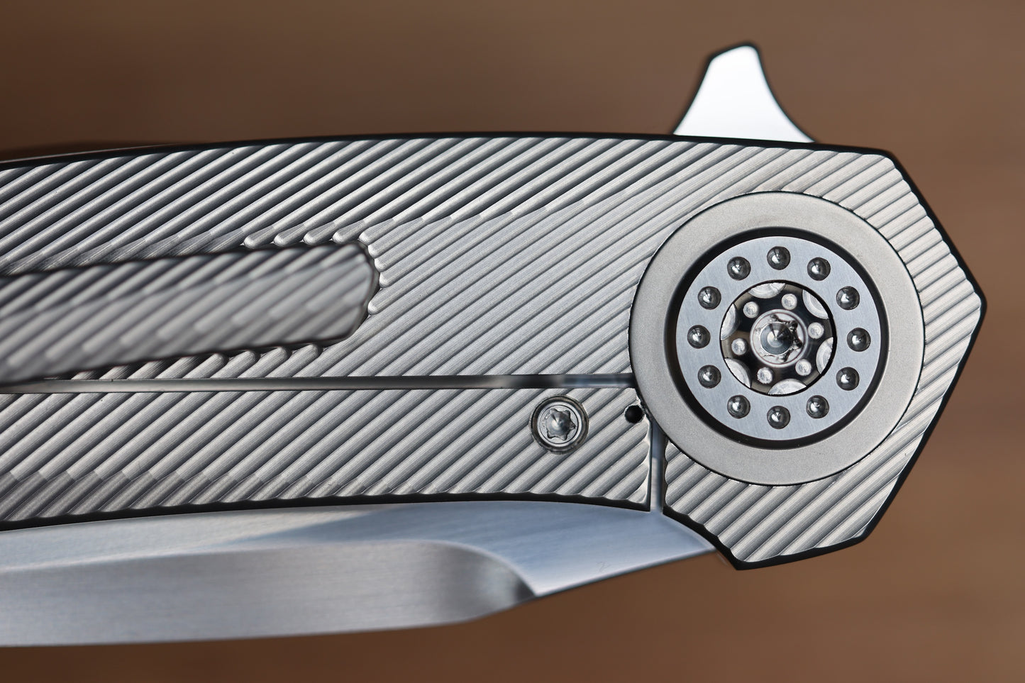 SKIFF MADE BLADES FUGITIVE MILLED TITANIUM SCALES TITANIUM HARDWARE SATIN CPM154 BLADE #227 (PREOWNED)