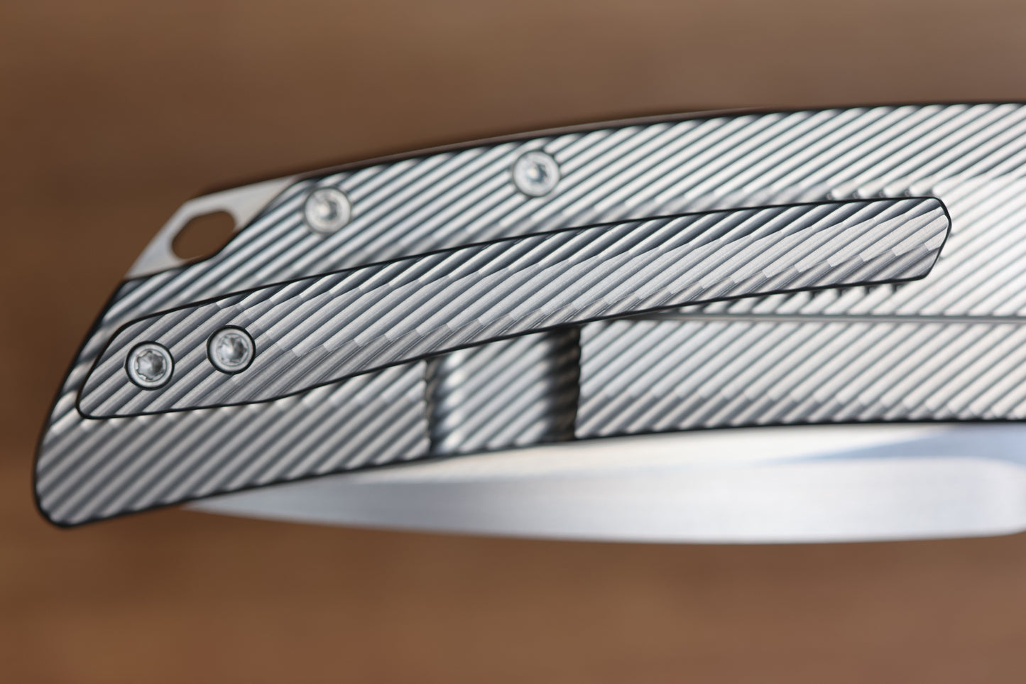 SKIFF MADE BLADES FUGITIVE MILLED TITANIUM SCALES TITANIUM HARDWARE SATIN CPM154 BLADE #227 (PREOWNED)