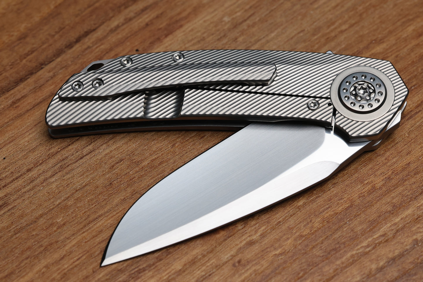SKIFF MADE BLADES FUGITIVE MILLED TITANIUM SCALES TITANIUM HARDWARE SATIN CPM154 BLADE #227 (PREOWNED)