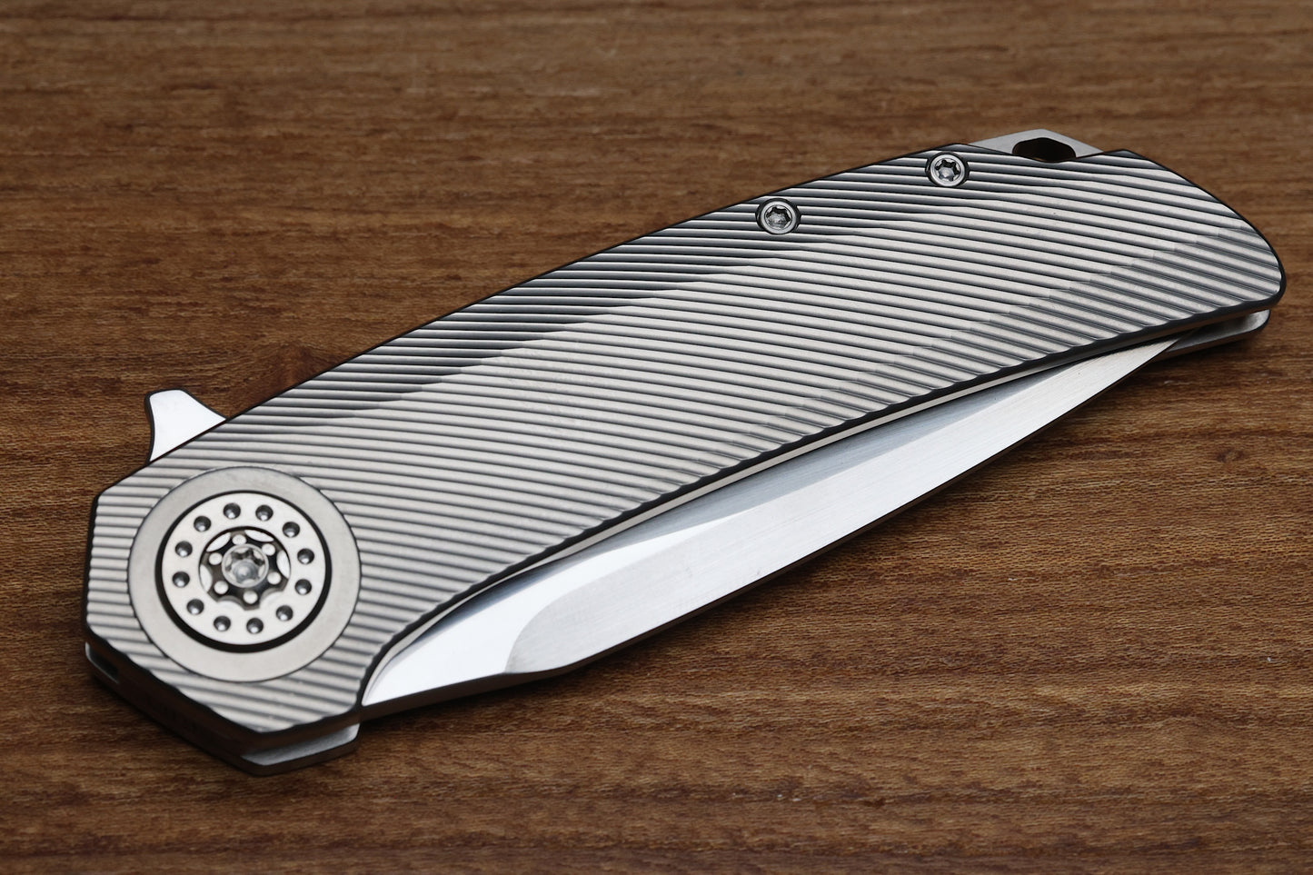 SKIFF MADE BLADES FUGITIVE MILLED TITANIUM SCALES TITANIUM HARDWARE SATIN CPM154 BLADE #227 (PREOWNED)