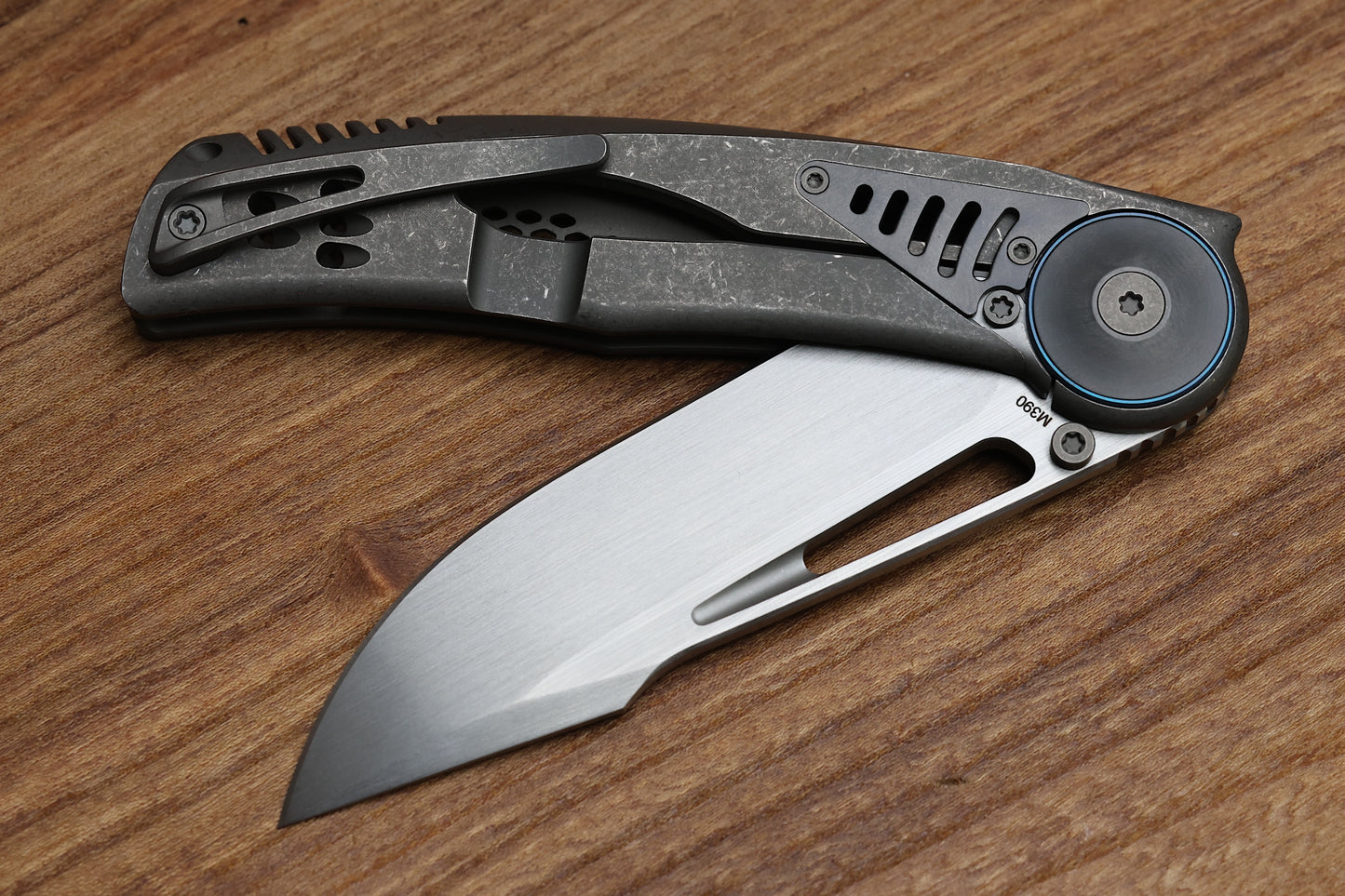 REATE KNIVES GTR TITANIUM INTEGRAL DARK BEAD BLAST W/ ZIRCONIUM ACCENTS & HAND SATIN M390