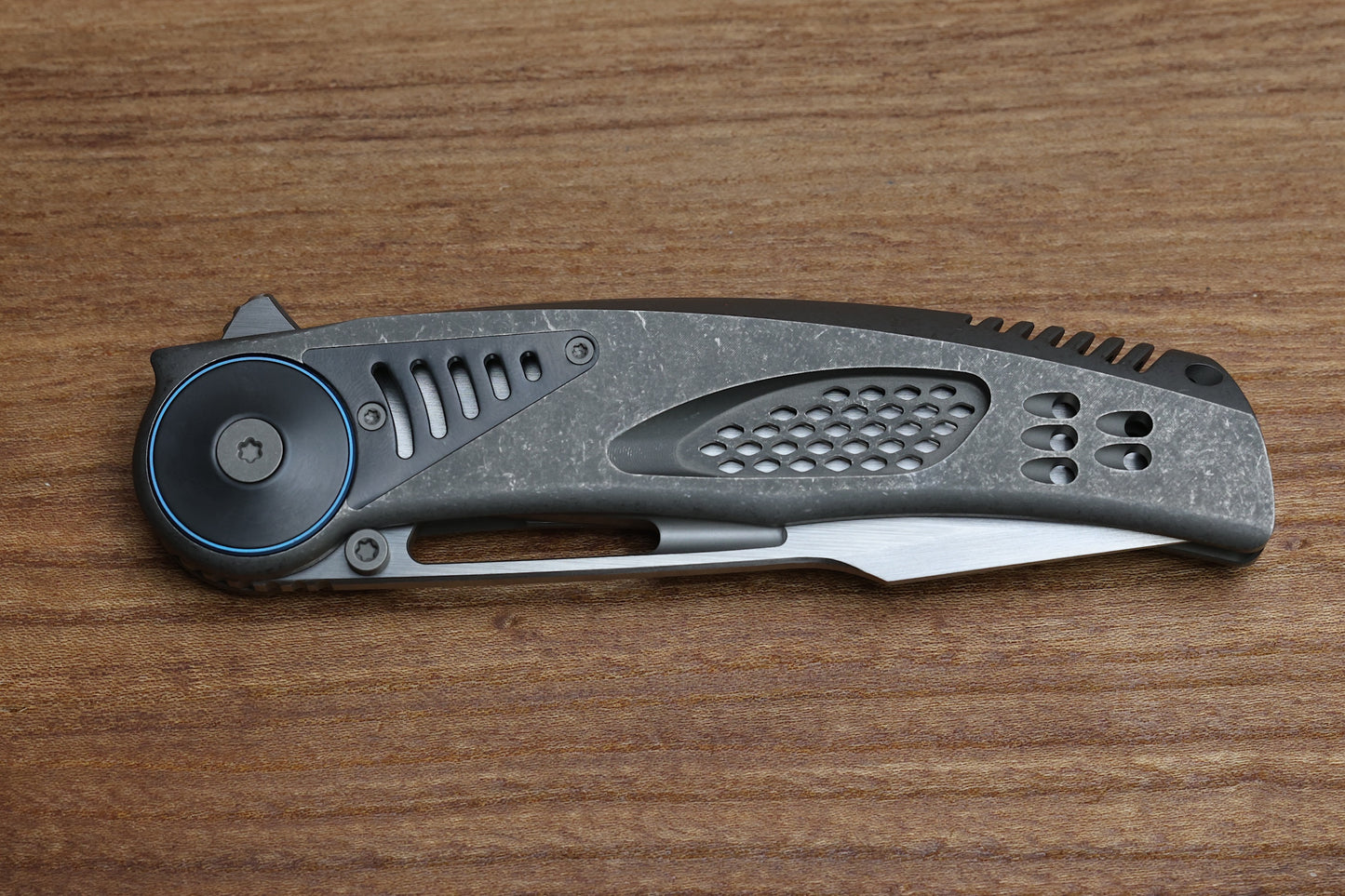 REATE KNIVES GTR TITANIUM INTEGRAL DARK BEAD BLAST W/ ZIRCONIUM ACCENTS & HAND SATIN M390