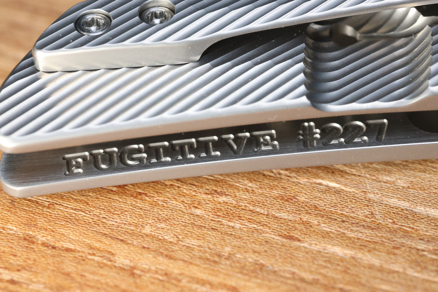 SKIFF MADE BLADES FUGITIVE MILLED TITANIUM SCALES TITANIUM HARDWARE SATIN CPM154 BLADE #227 (PREOWNED)