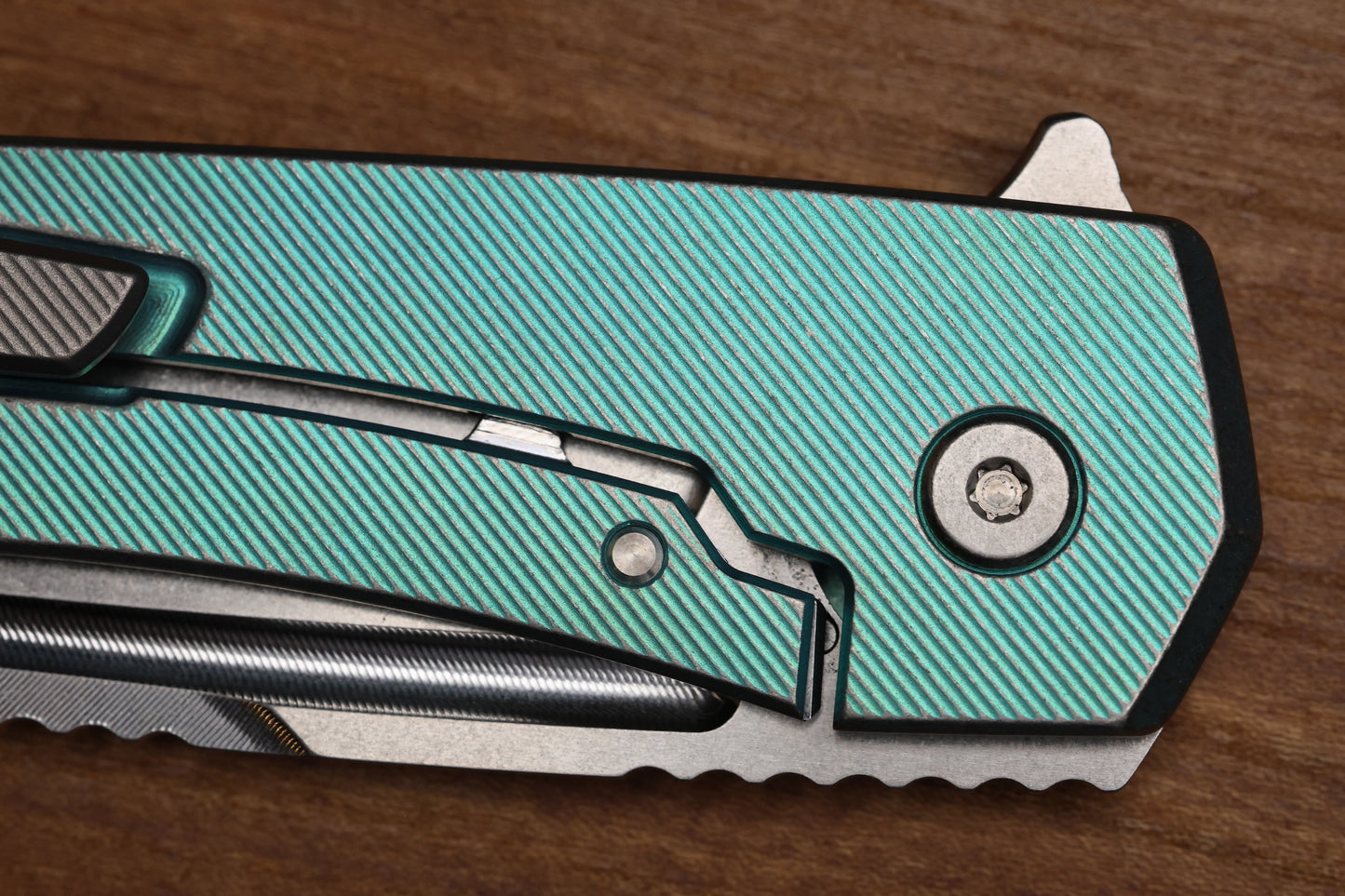 MACHINEWISE MOJAVE #911 - DISTRESSED AQUA w/S90V BLADE