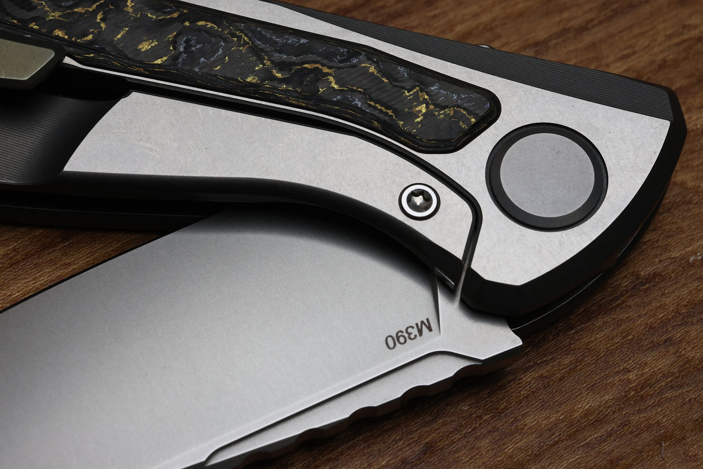 SHIROGOROV F95NL GEN 5 - BLADE SHOW EXCLUSIVE 2024 - M390 BLADE - TITANIUM HANDLE - GOLDEN SPARK TECHNOCARBO INLAYS - MRBS