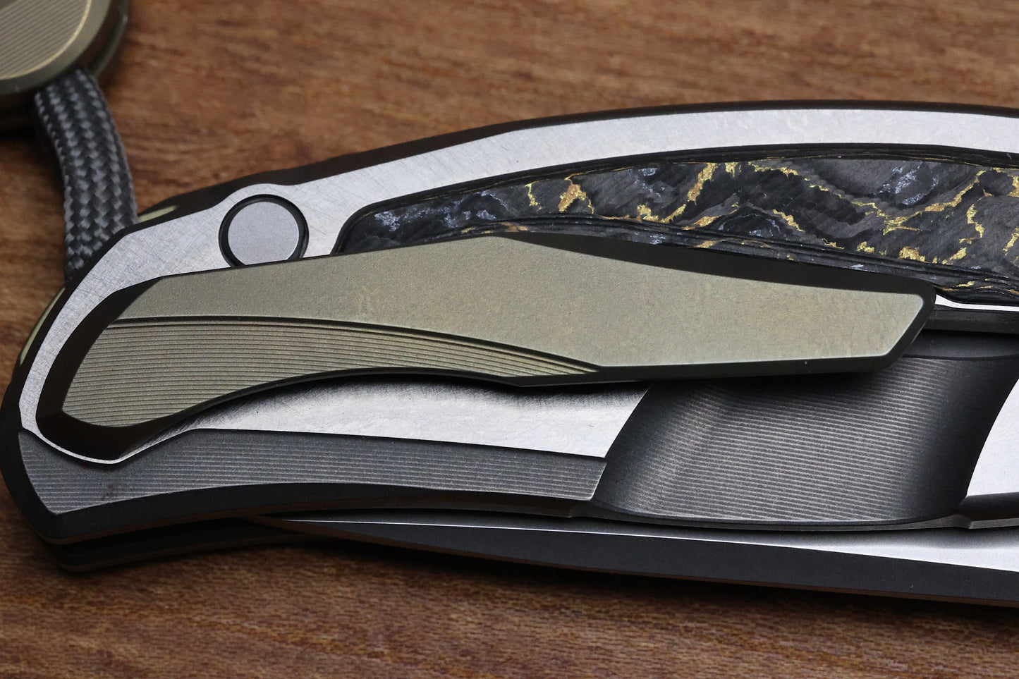 SHIROGOROV F95NL GEN 5 - BLADE SHOW EXCLUSIVE 2024 - M390 BLADE - TITANIUM HANDLE - GOLDEN SPARK TECHNOCARBO INLAYS - MRBS