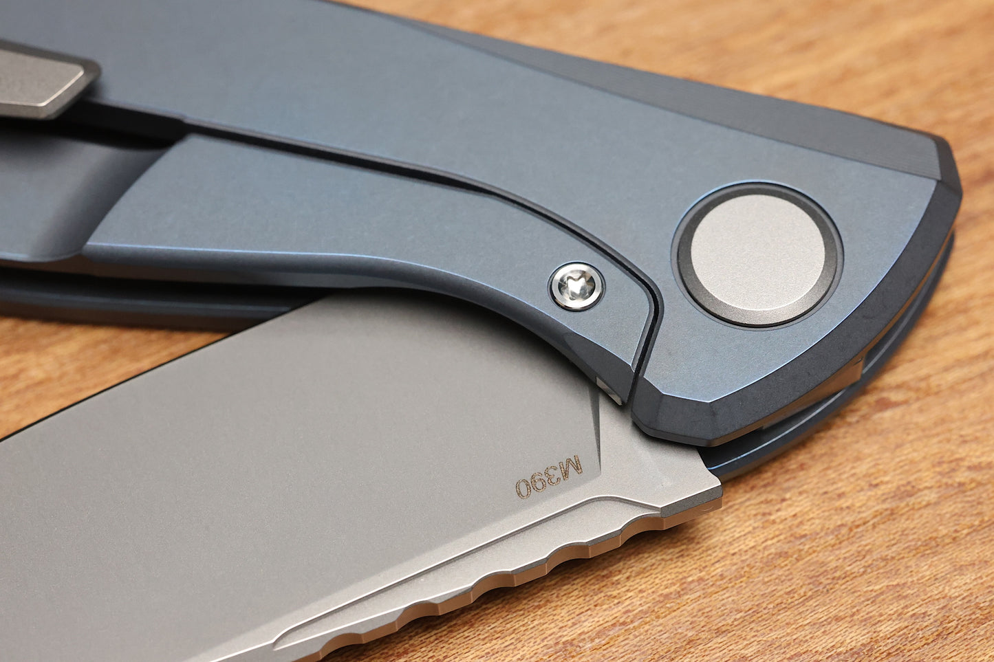 SHIRGOROV F95 ZERO - M390 BLADE - BLUE TITANIUM HANDLE - MRBS