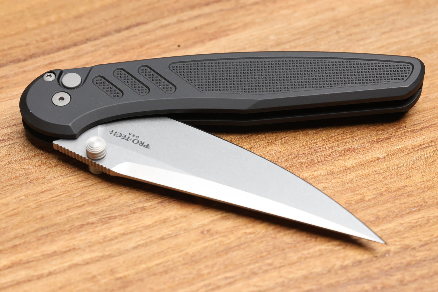 PRO-TECH PEACE NEIGHBOR AVALON BUTTON LOCK STONEWASHED MAGNACUT DROP POINT