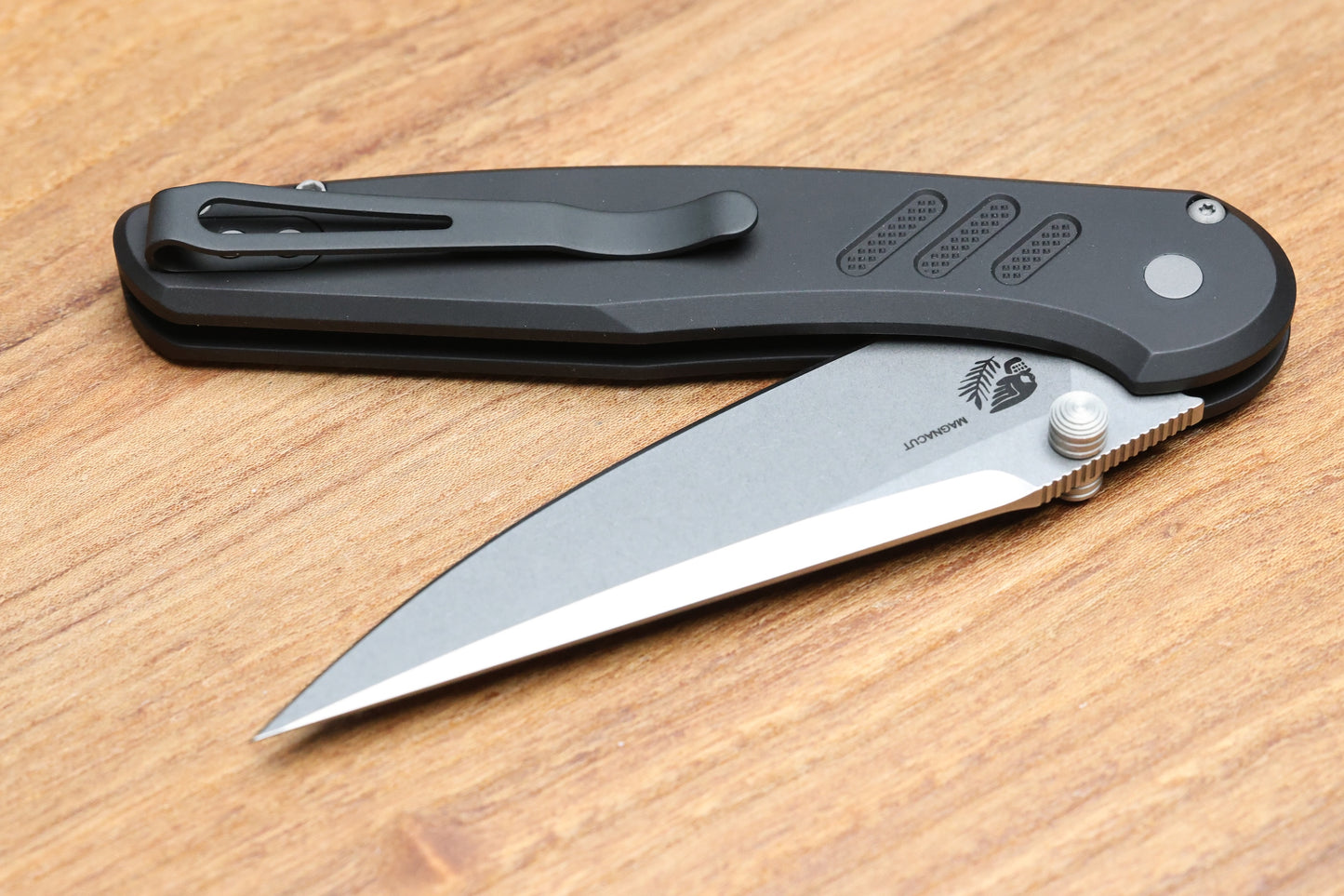 PRO-TECH PEACE NEIGHBOR AVALON BUTTON LOCK STONEWASHED MAGNACUT DROP POINT