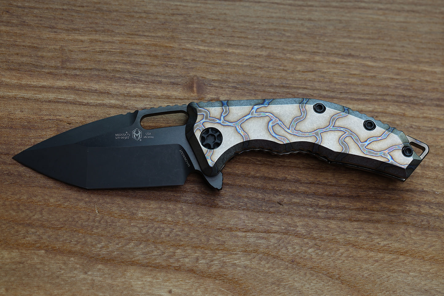 HERETIC KNIVES MEDUSA MANUAL FLAMED TITANIUM & DLC MAGNACUT H009-6A-FTI