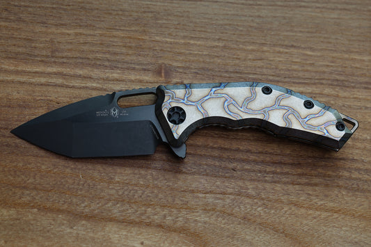 HERETIC KNIVES MEDUSA MANUAL FLAMED TITANIUM & DLC MAGNACUT H009-6A-FTI