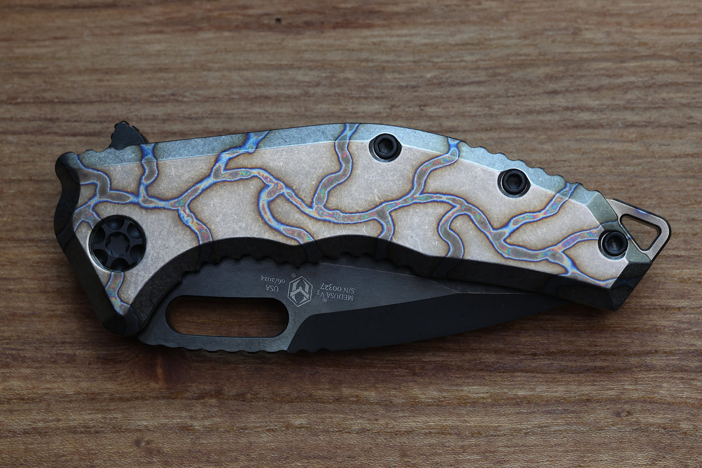 HERETIC KNIVES MEDUSA MANUAL FLAMED TITANIUM & DLC MAGNACUT H009-6A-FTI