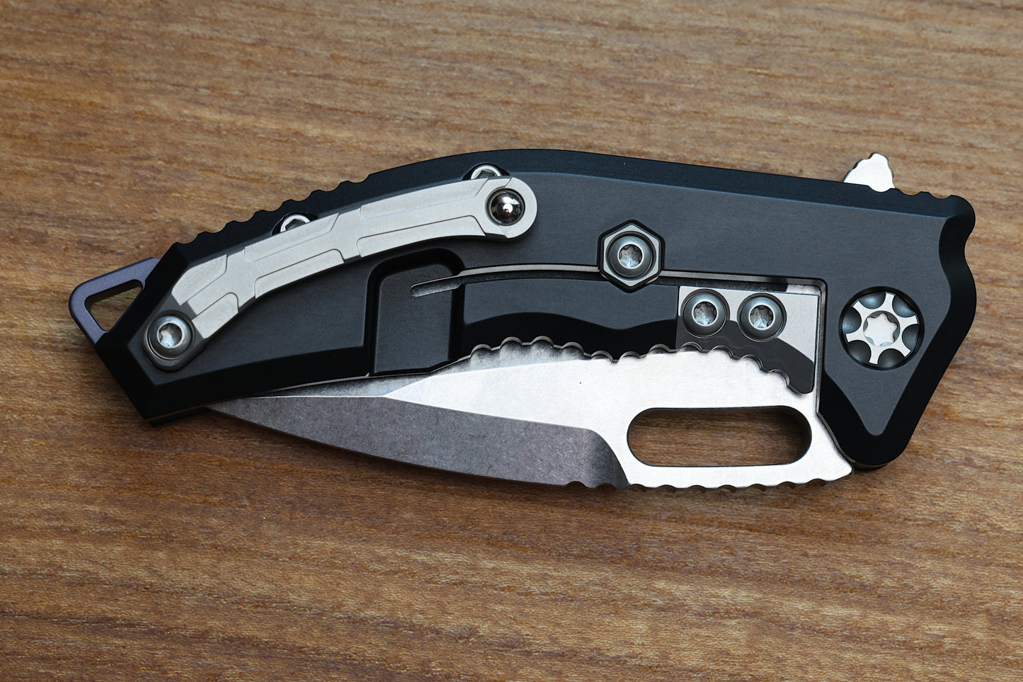 HERETIC KNIVES MEDUSA MANUAL BLACK ALUMINUM FRAME LOCK W/ GRIP INLAYS & STONEWASH PARTIAL SERRATED MAGNACUT H009-2B