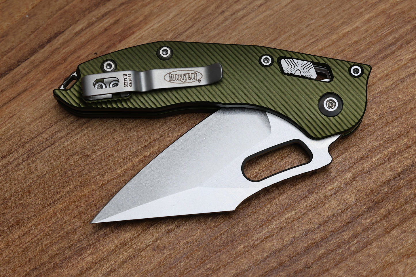 MICROTECH KNIVES MANUAL STITCH RAM LOK FLUTED OD GREEN ALUMINUM STONEWASH STANDARD & M390MK 169RL-10 FLOD