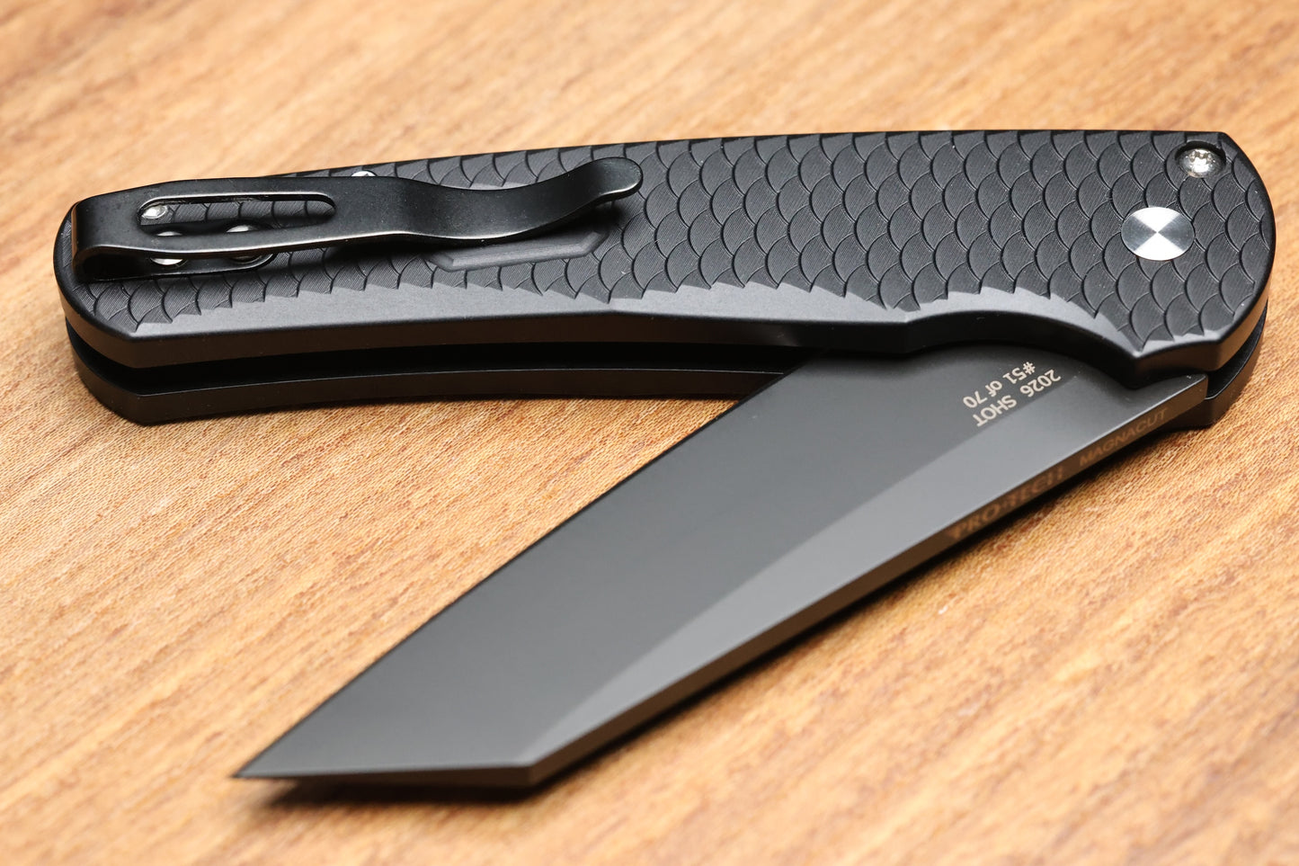 PRO-TECH MALIBU BUTTON LOCK DRAGON SCALES 3.3" DLC REVERSE TANTO SHOT SHOW 2026