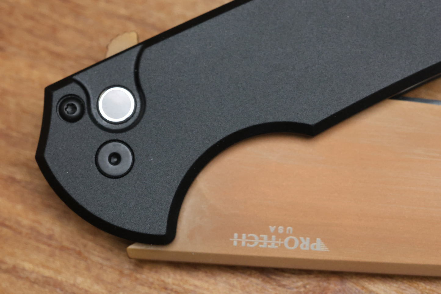 PRO-TECH MORDAX BUTTON LOCK 3.5" TAN PVD SHOT SHOW 2026