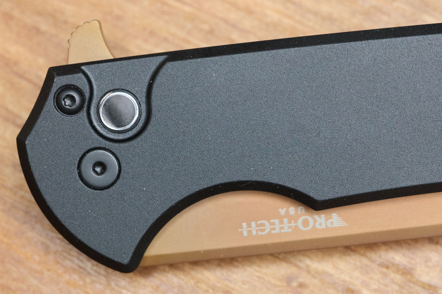 PRO-TECH MORDAX BUTTON LOCK 3.5" TAN PVD SHOT SHOW 2026