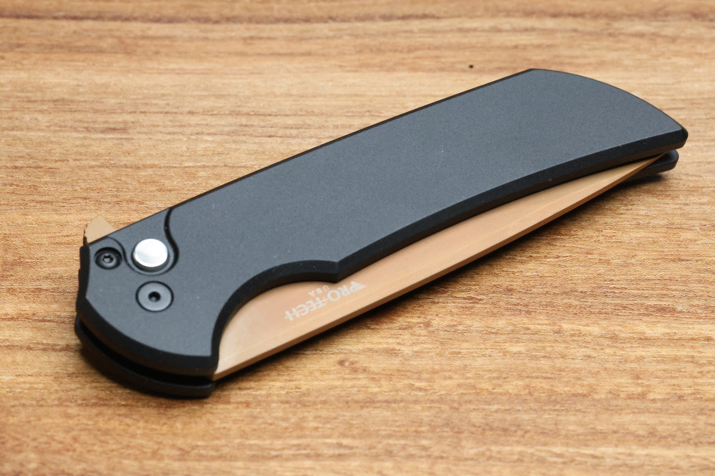 PRO-TECH MORDAX BUTTON LOCK 3.5" TAN PVD SHOT SHOW 2026