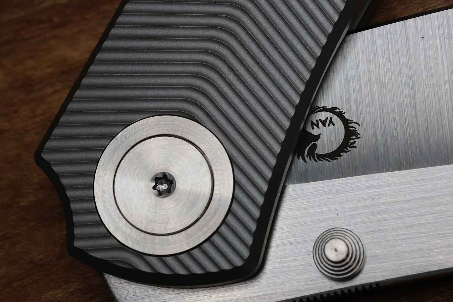 YAN’S CHEVRON- FULL TITANIUM FRONT FLIPPER WITH THUMB STUD