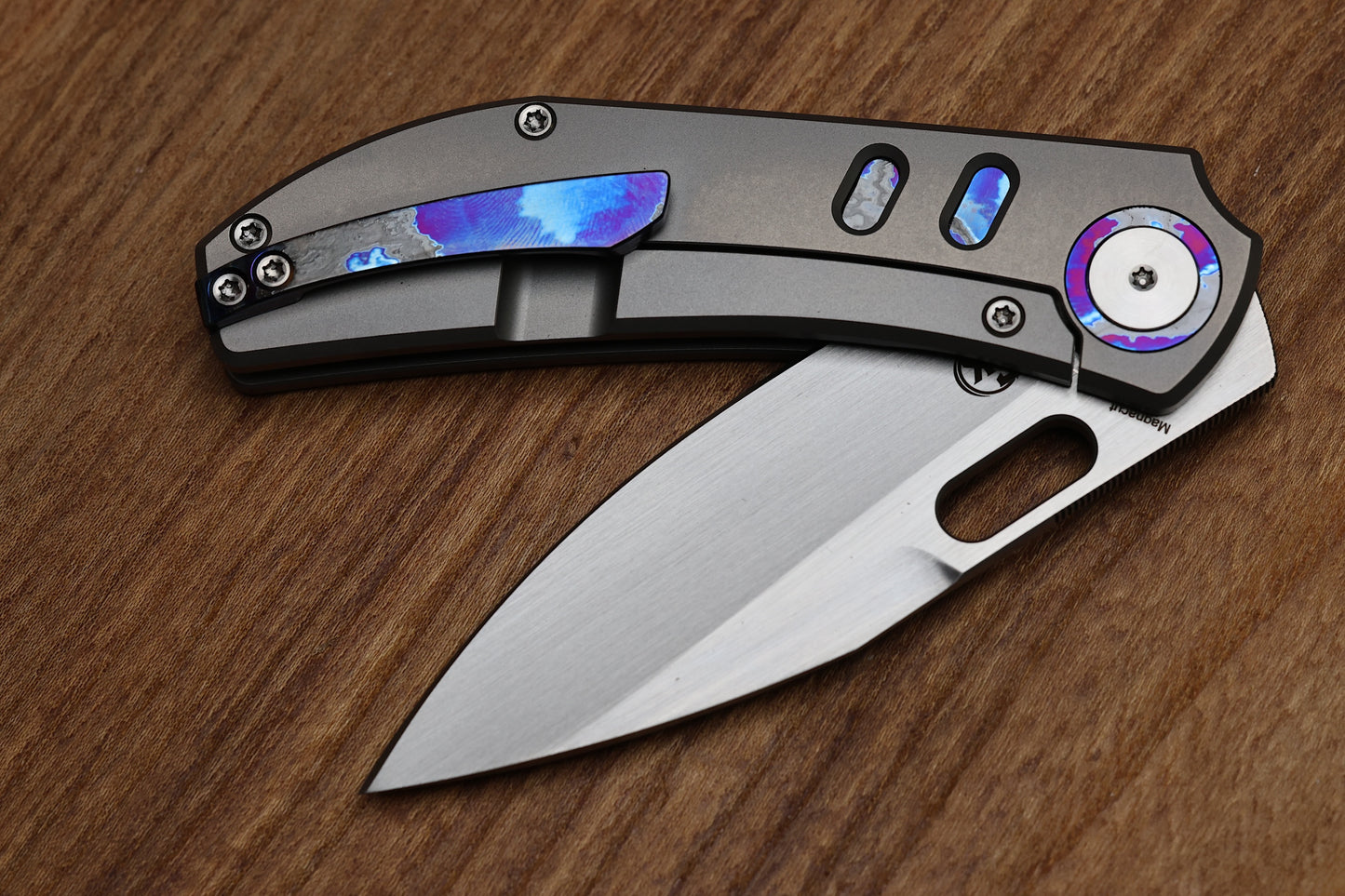 YAN’S CHEVRON- TITANIUM FRONT FLIPPER WITH ZIRCUTI INLAY THUMB HOLE