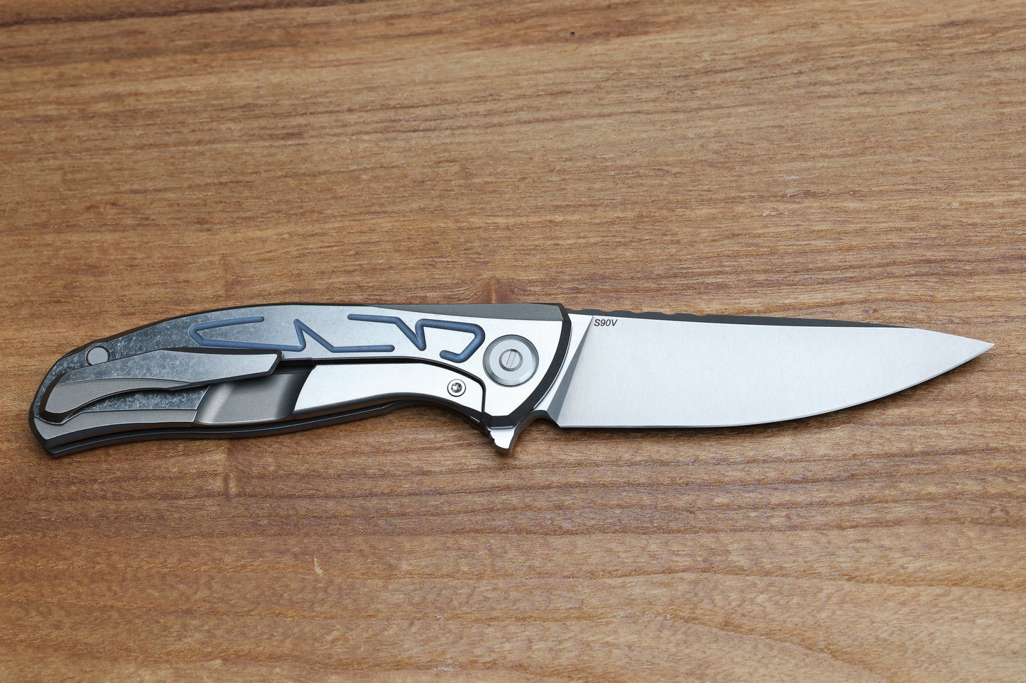 SHIROGOROV F95 BRACES - S90V BLADE - TITANIUM HANDLE - BLUE ACCENTS - WASHERS