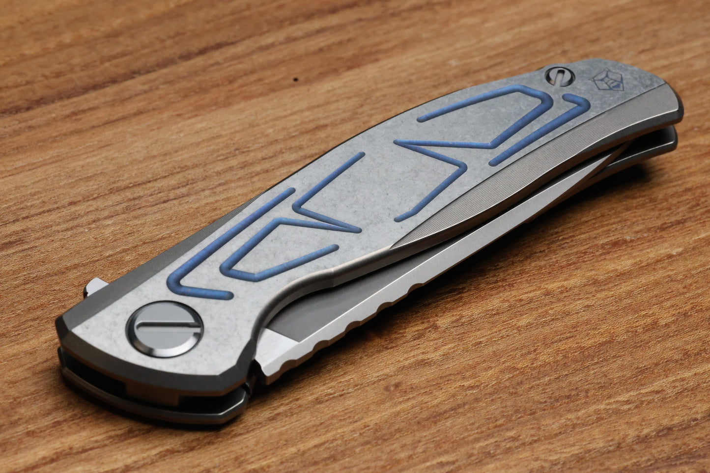 SHIROGOROV F95 BRACES - S90V BLADE - TITANIUM HANDLE - BLUE ACCENTS - WASHERS