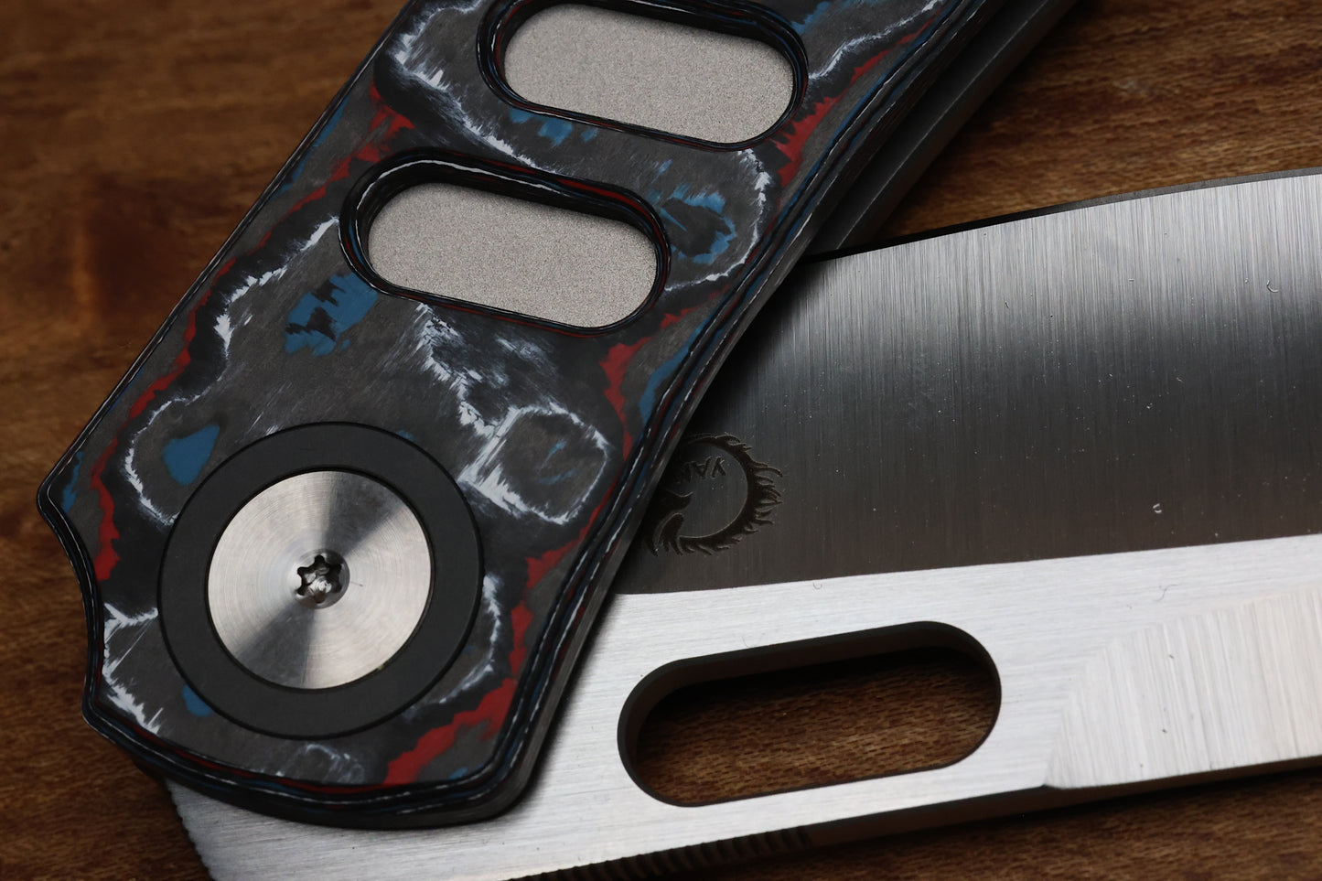 YAN’S CHEVRON- TITANIUM FRONT FLIPPER WITH NEBULA CF THUMB HOLE