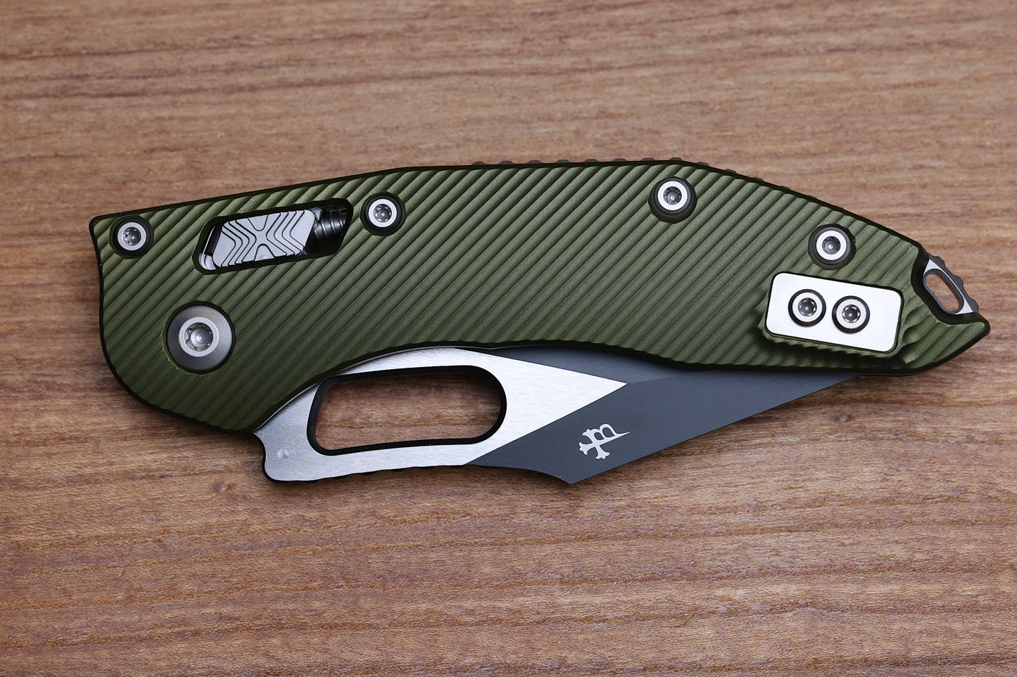 MICROTECH KNIVES MANUAL STITCH RAM LOK FLUTED ALUMINUM OD GREEN STANDARD & BLACK M390MK 169RL-1 FLOD