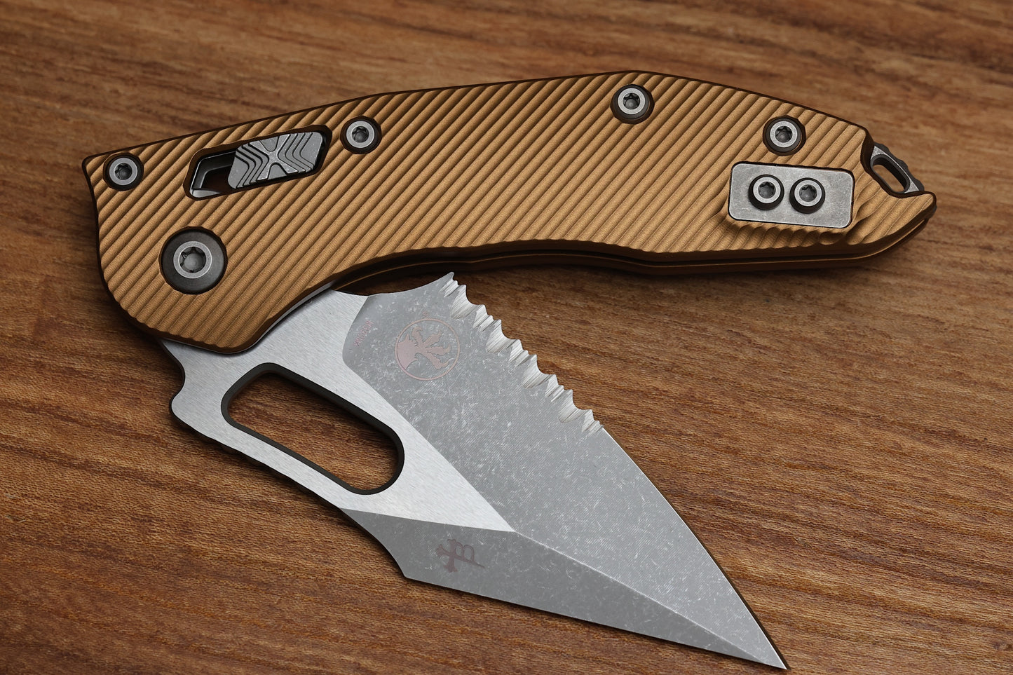 MICROTECH KNIVES MANUAL STITCH RAM LOK FLUTED TAN ALUMINUM & PARTIAL SERRATED M390MK APOCALYPTIC STANDARD 169RL-11 APFLTA