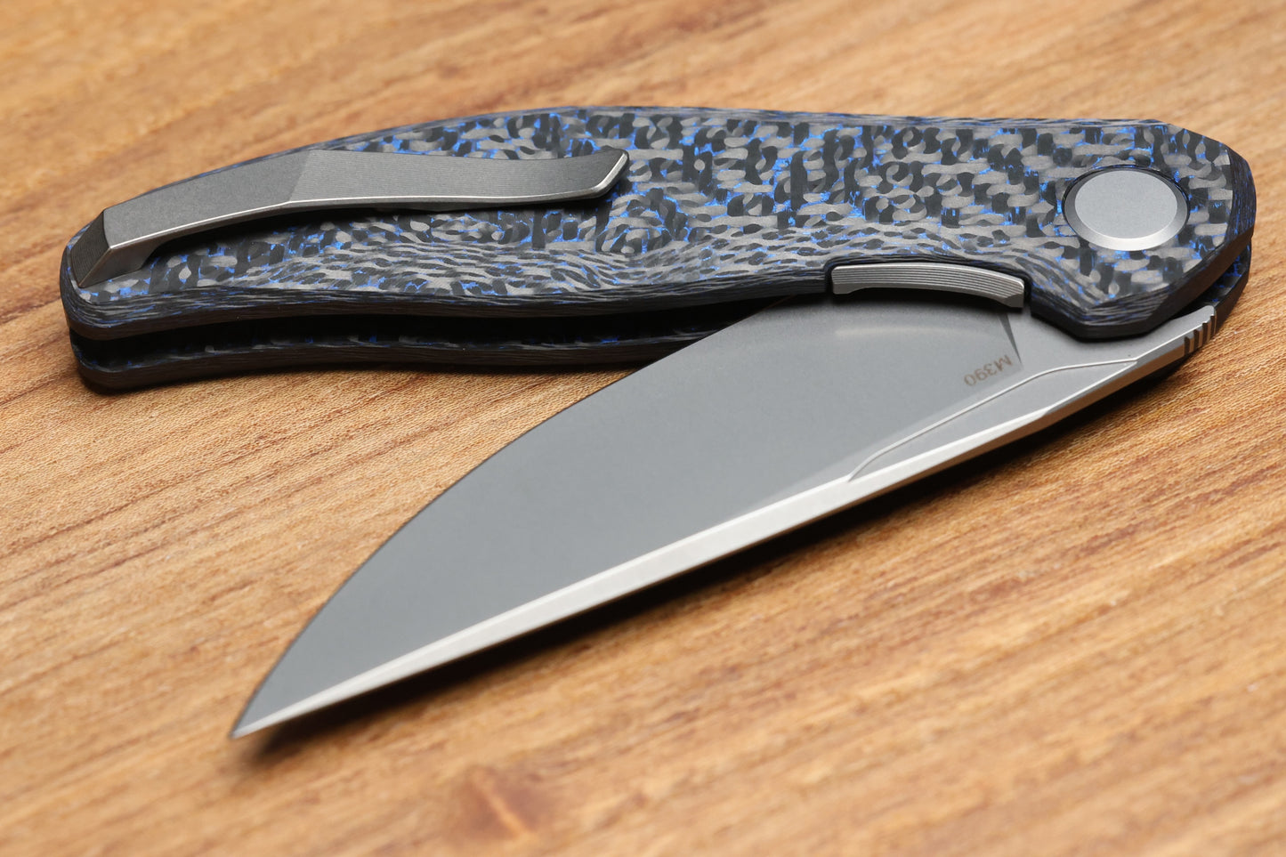 SHIROGOROV STELLAR CF – BLUE CARBON FIBER HANDLE – M390 BLADE – MRBS