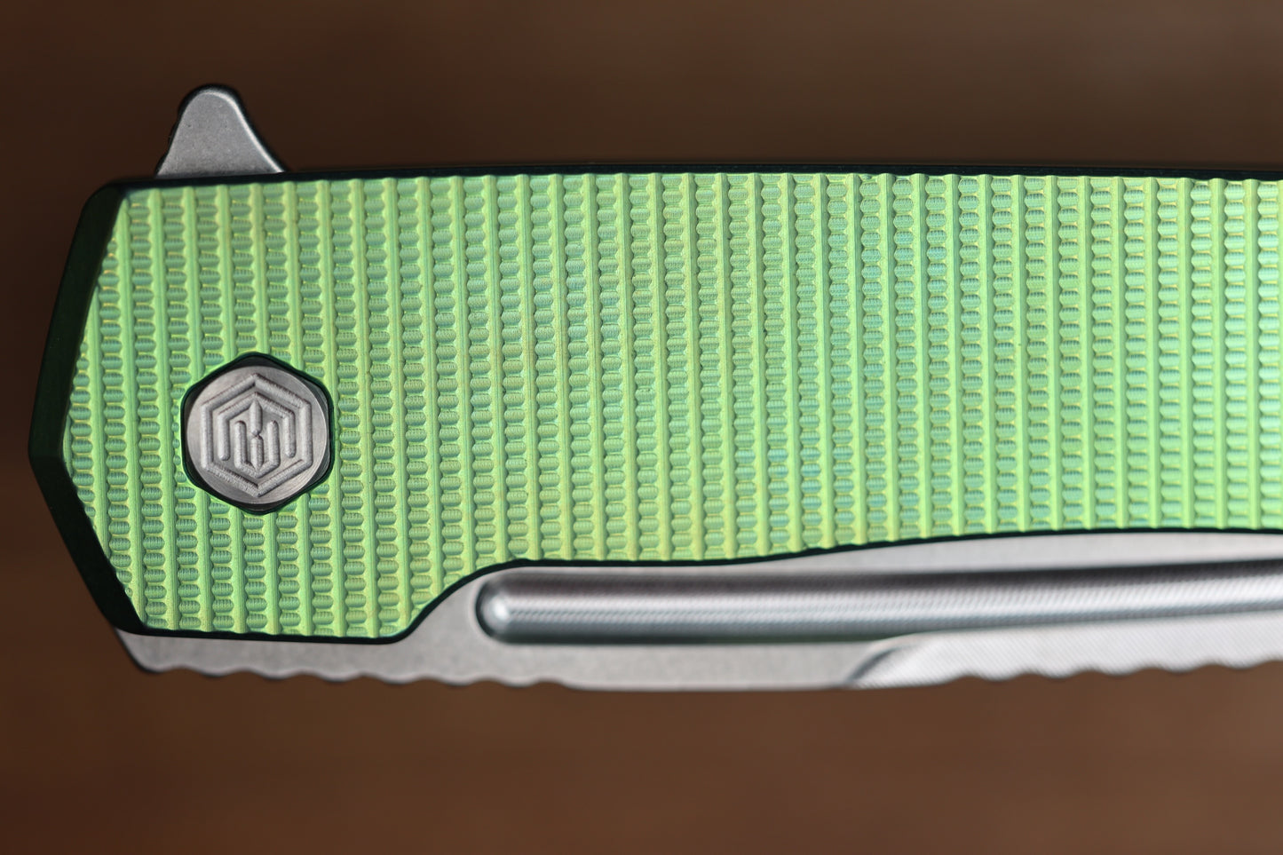 MACHINEWISE MOJAVE #1481 GREEN ANO GRENADE TEXTURE AND S90V BLADE