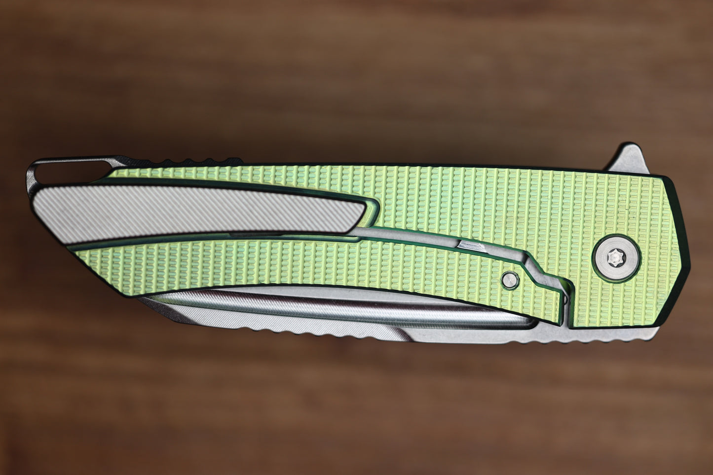 MACHINEWISE MOJAVE #1481 GREEN ANO GRENADE TEXTURE AND S90V BLADE