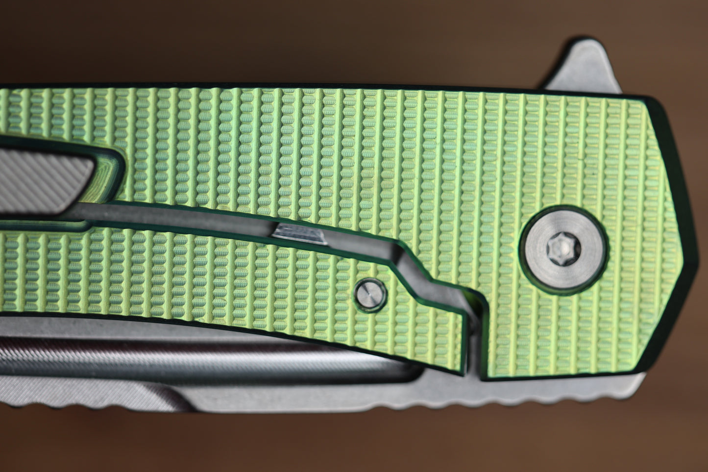 MACHINEWISE MOJAVE #1481 GREEN ANO GRENADE TEXTURE AND S90V BLADE