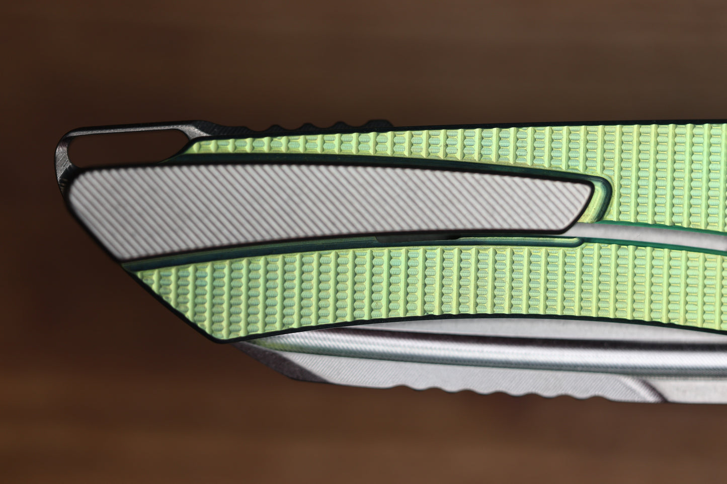 MACHINEWISE MOJAVE #1481 GREEN ANO GRENADE TEXTURE AND S90V BLADE