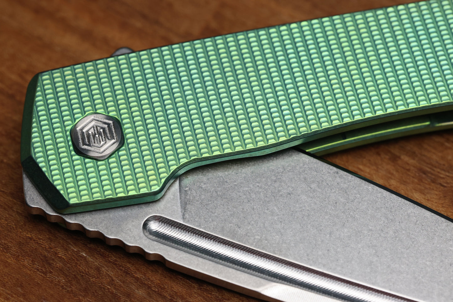 MACHINEWISE MOJAVE #1481 GREEN ANO GRENADE TEXTURE AND S90V BLADE