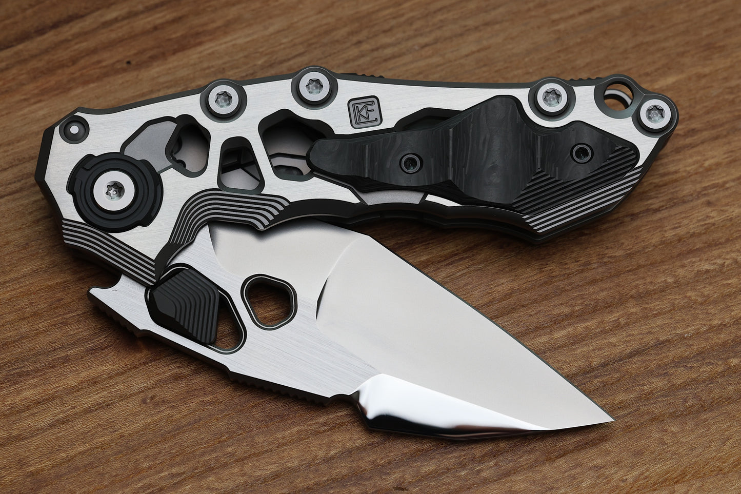 CUSTOM KNIFE FACTORY TRAKTOR TITANIUM/CARBON FIBER & TRI-TONE M390