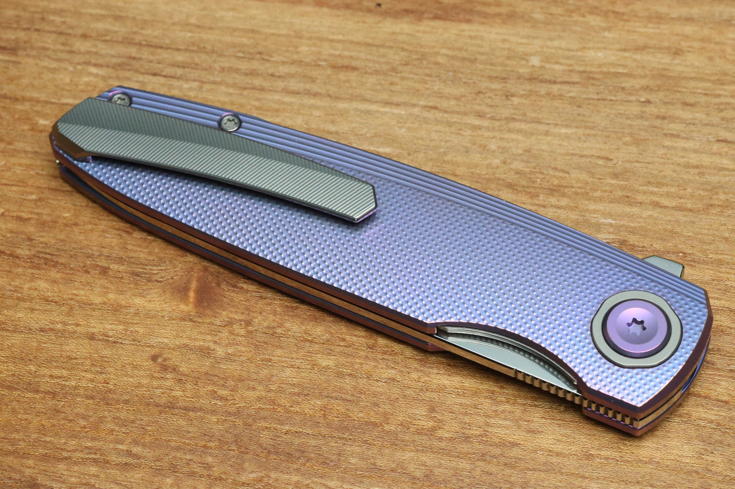 HOLT BLADEWORKS OUTLAW W/TITANIUM CHECKERED BURNISHED HANDLES & BOHLER NEAR MIRROR M390 #150 (PREOWNED)
