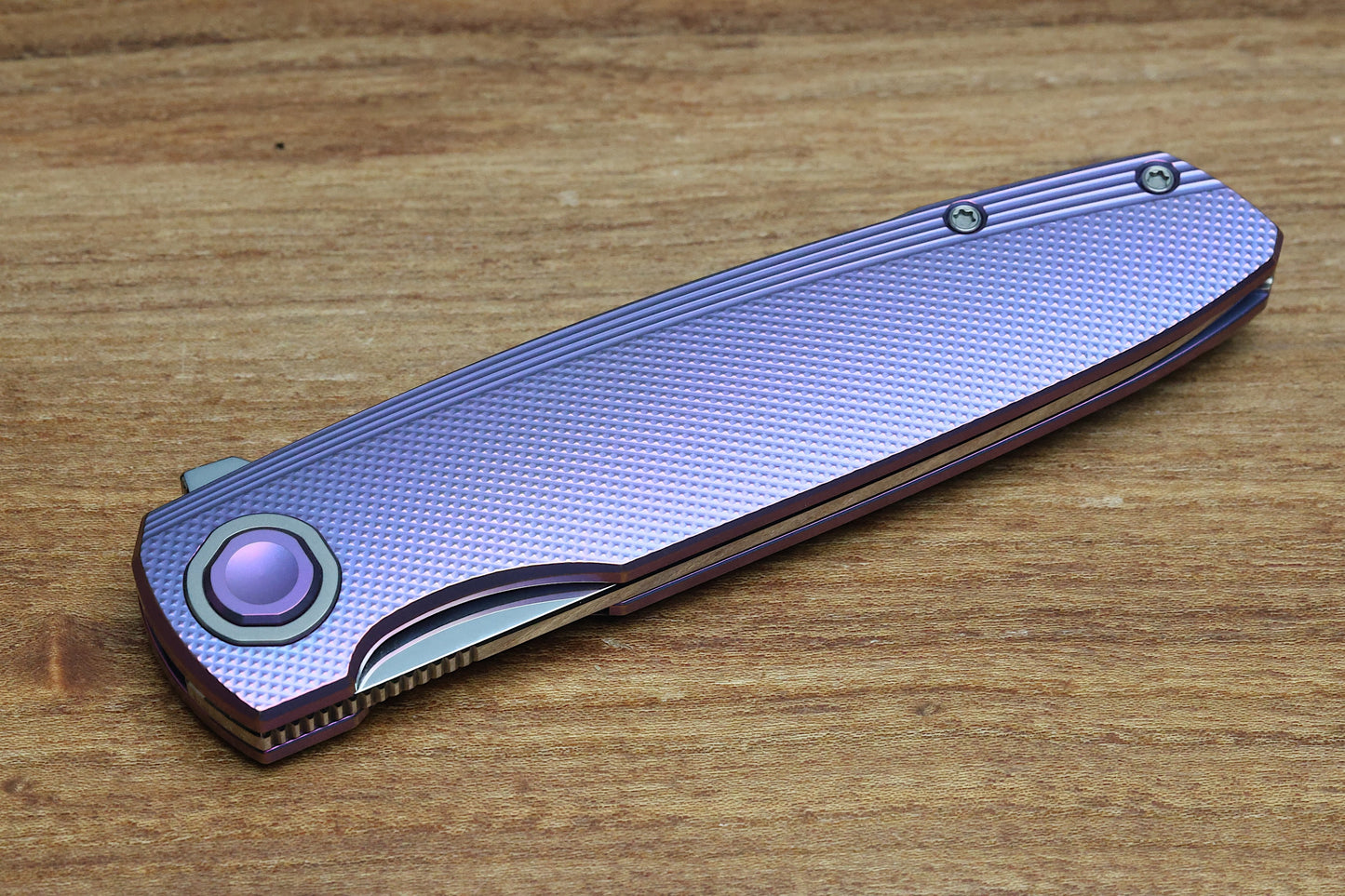 HOLT BLADEWORKS OUTLAW W/TITANIUM CHECKERED BURNISHED HANDLES & BOHLER NEAR MIRROR M390 #150 (PREOWNED)