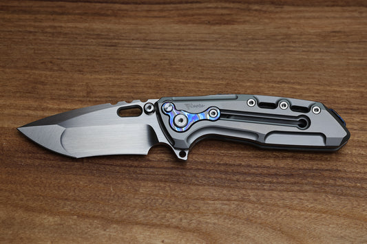 REATE T1000 V2 FLIPPER MILLED TITANIUM W/ ZIRCUTI & RECURVE M390