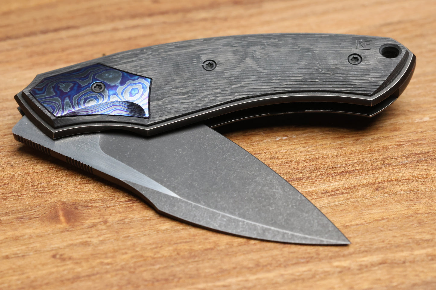 CUSTOM KNIFE FACTORY DAVLESS CARBON FIBER & ZIRCUTI W/ TWO TONE BLACKWASH S90V (PREOWNED)