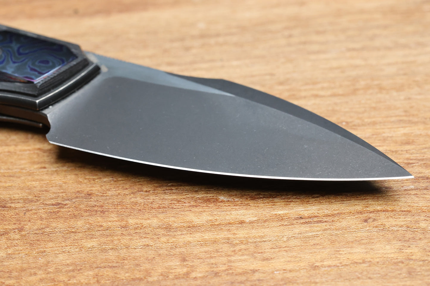 CUSTOM KNIFE FACTORY DAVLESS CARBON FIBER & ZIRCUTI W/ TWO TONE BLACKWASH S90V (PREOWNED)