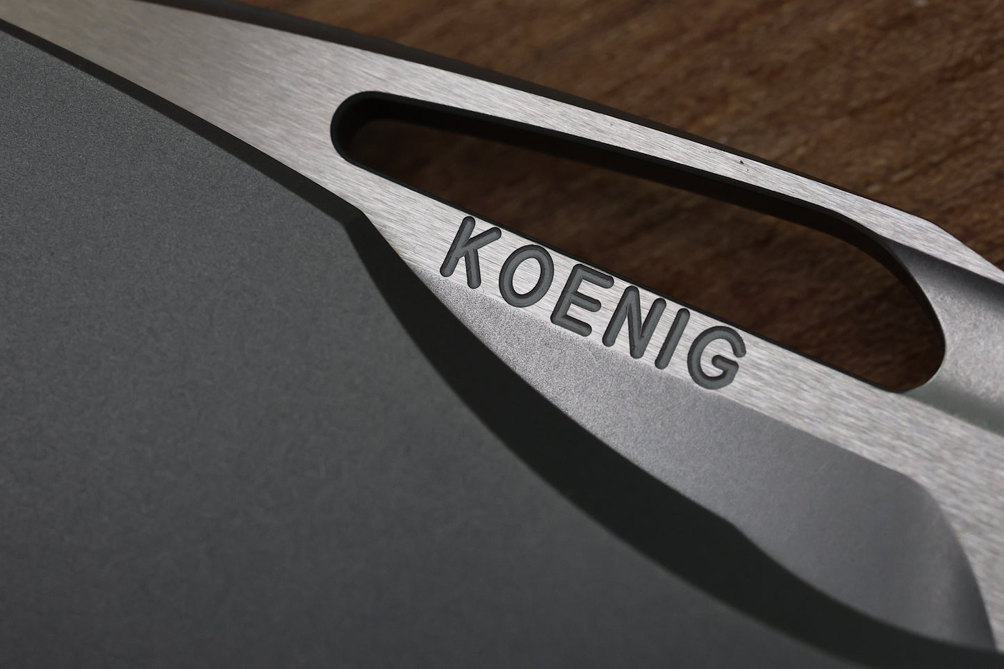 KOENIG MINI ARIUS - SMOOTH TITANIUM HANDLE - BLUE HARDWARE - BURNISHED W/ POLISHED FLATS M390 BLADE