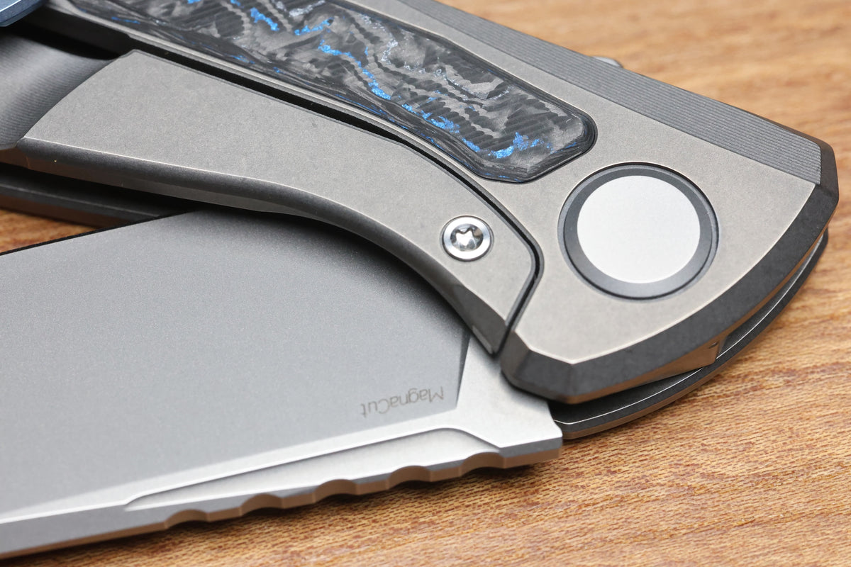 SHIROGOROV F95NL FB SE 2026 - MAGNACUT BLADE - TITANIUM HANDLE - GLACIER TECHNOCARBO INLAY - MRBS