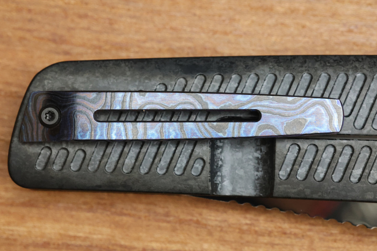 CUSTOM KNIFE FACTORY YETI GNOME 2.0 CRYSTAL TITANIUM & M398