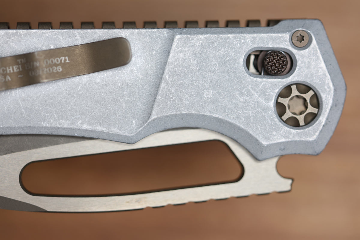 HERETIC KOSCHEI BLIZZARDWORN HANDLES W/ BRONZE MAGNACUT H061-7A-BLZ