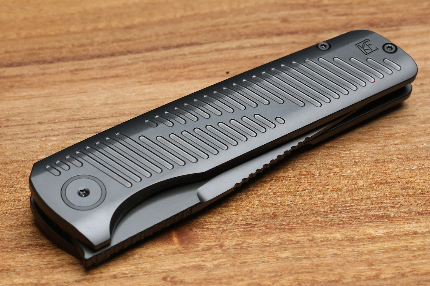 CUSTOM KNIFE FACTORY DLC YETI GNOME 2.0 TITANIUM & M398