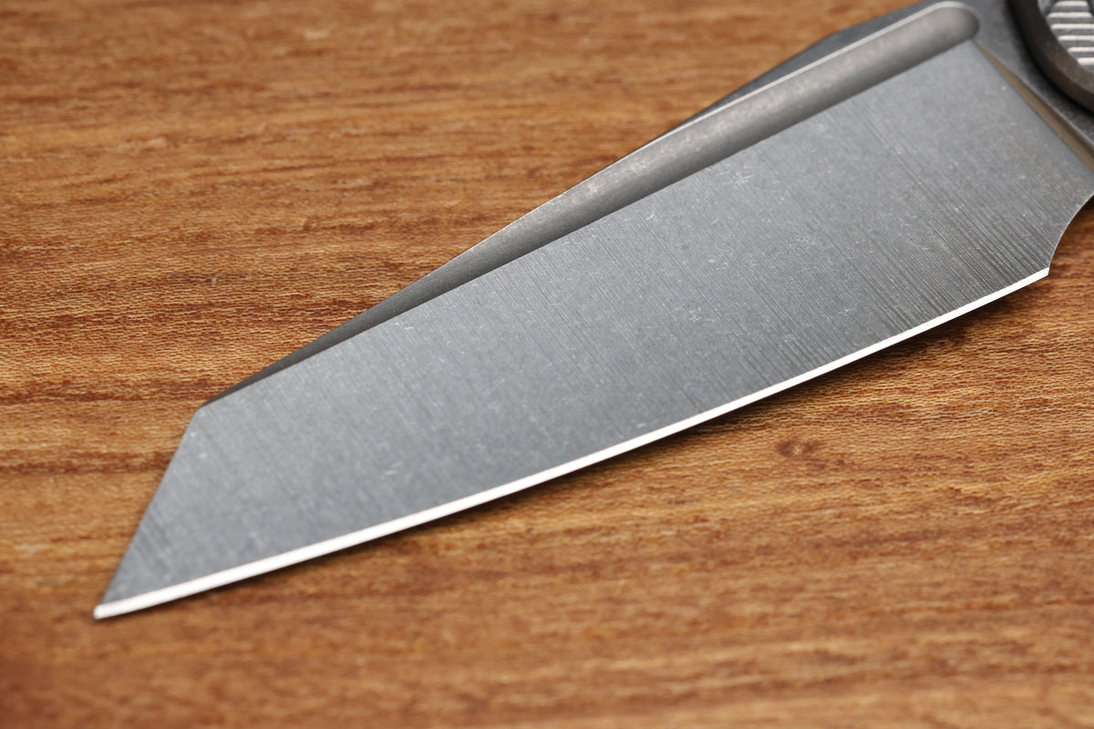 BROWN KNIVES CORTEX XL MILLED PATTERN TITANIUM AND HOLLOW GROUND SATIN MAGNACUT BLADE #414 (PREOWNED)